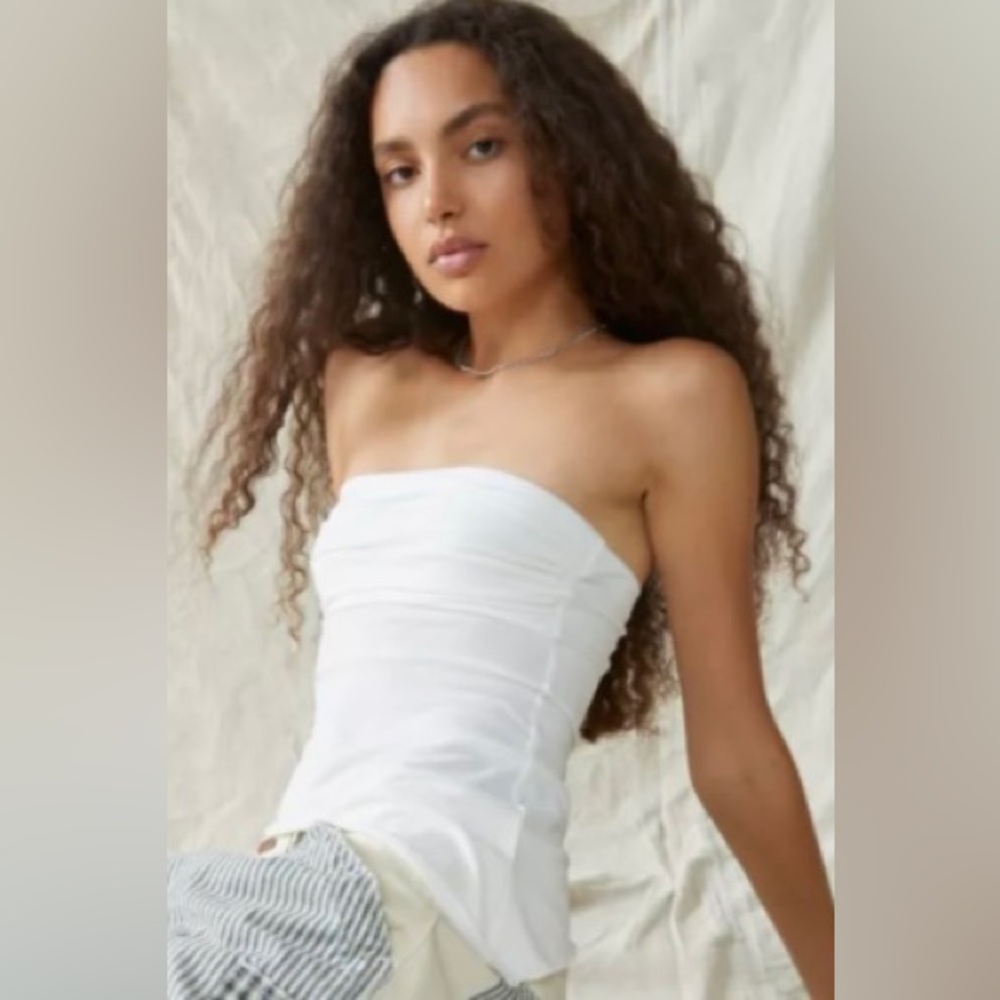 NWT White Asymmetrical Y2K 2000s Strapless Off Shoulder Tank Tube Top spring